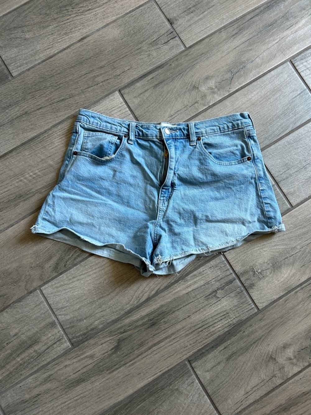 Universal Thread Light Wash Denim Cutoff Shorts